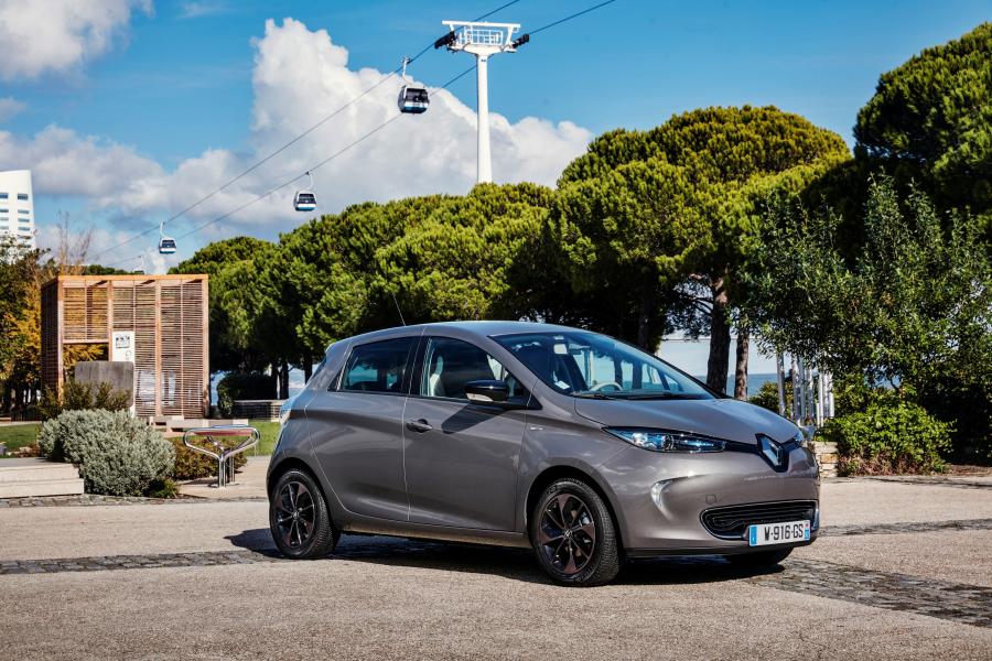  Renault Zoe Edition One 2016 года  (фото 12 из 30)